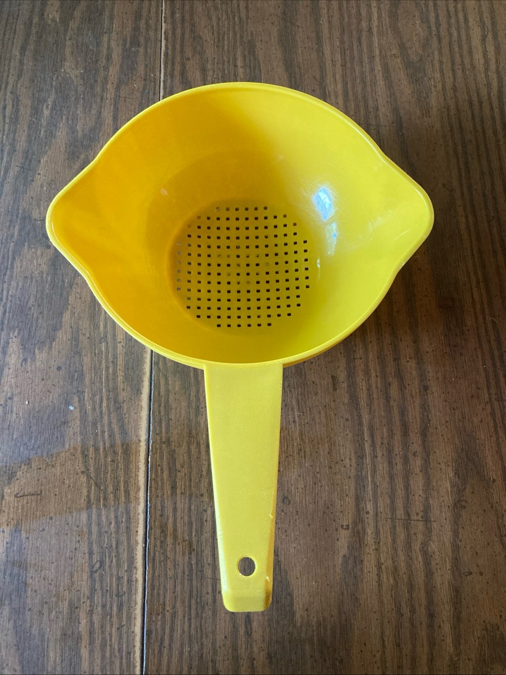 Vtg 70s Tupperware Yellow Plastic 1 qt Handy Strainer - Home Accents